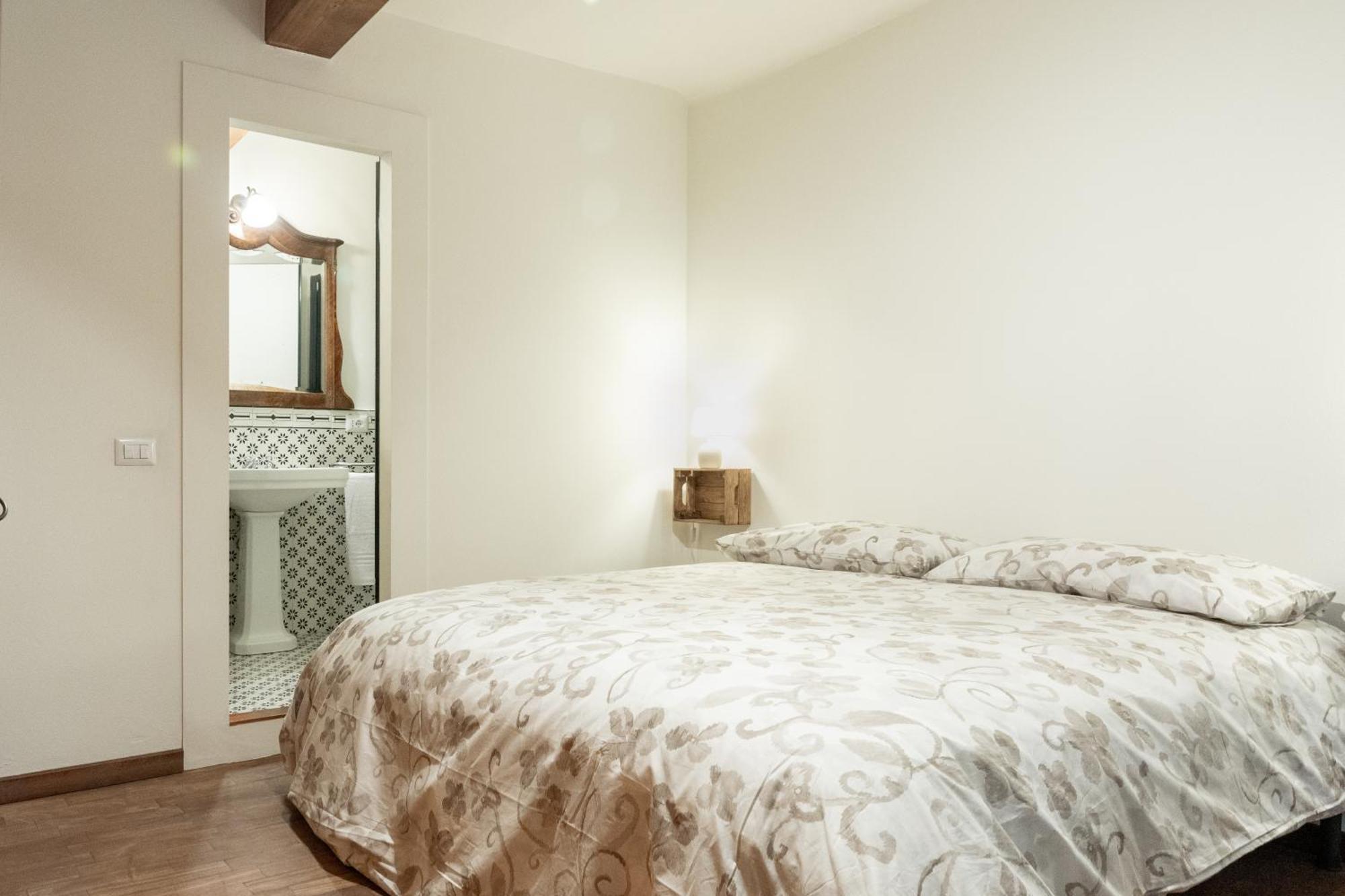 Hotel La Corte Di Emily Ap. 2 Mediolan Zewnętrze zdjęcie